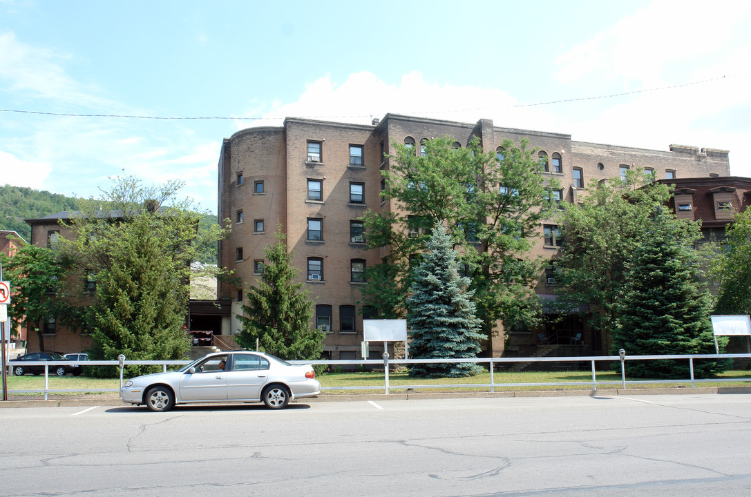 Center City Apartments in Shamokin, PA - Building Photo