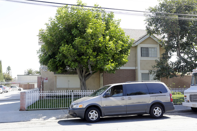 17172 Ash St in Huntington Beach, CA - Building Photo - Building Photo