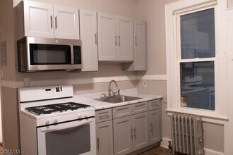 108 Berkshire Pl in Irvington, NJ - Building Photo - Building Photo