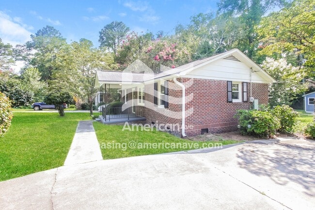 2647 Glenwood Rd in Columbia, SC - Foto de edificio - Building Photo