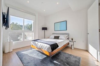 8820 Belford Ave in Los Angeles, CA - Building Photo - Building Photo