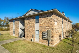 Seasons & Woodale Apartments in Monroe, LA - Foto de edificio - Building Photo