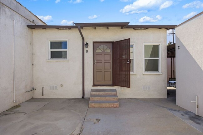 property at 2565 Kansas Ave