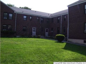 1218 Court St in Staten Island, NY - Foto de edificio - Building Photo