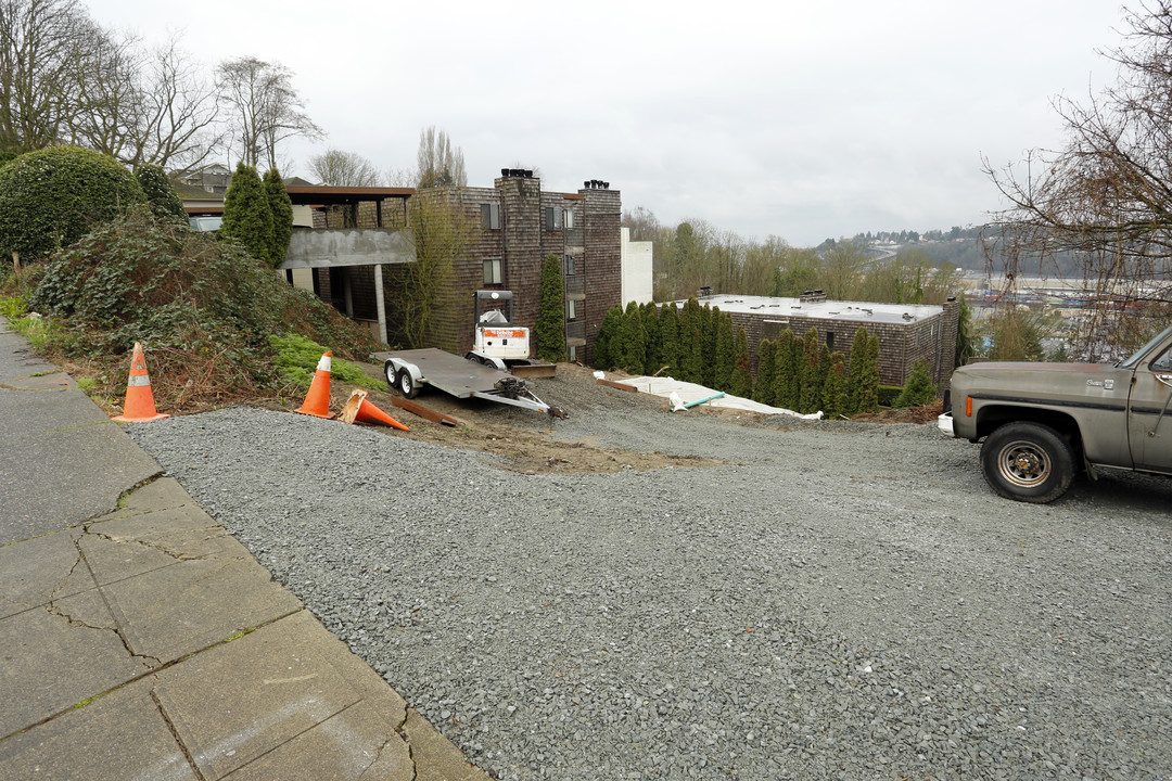 Tanglewood Apartments in Seattle, WA - Building Photo