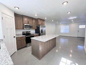 1720 E Main St in Tremonton, UT - Building Photo - Building Photo