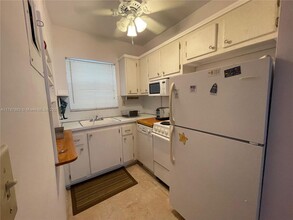 1300 N 17th Ave in Hollywood, FL - Building Photo - Building Photo