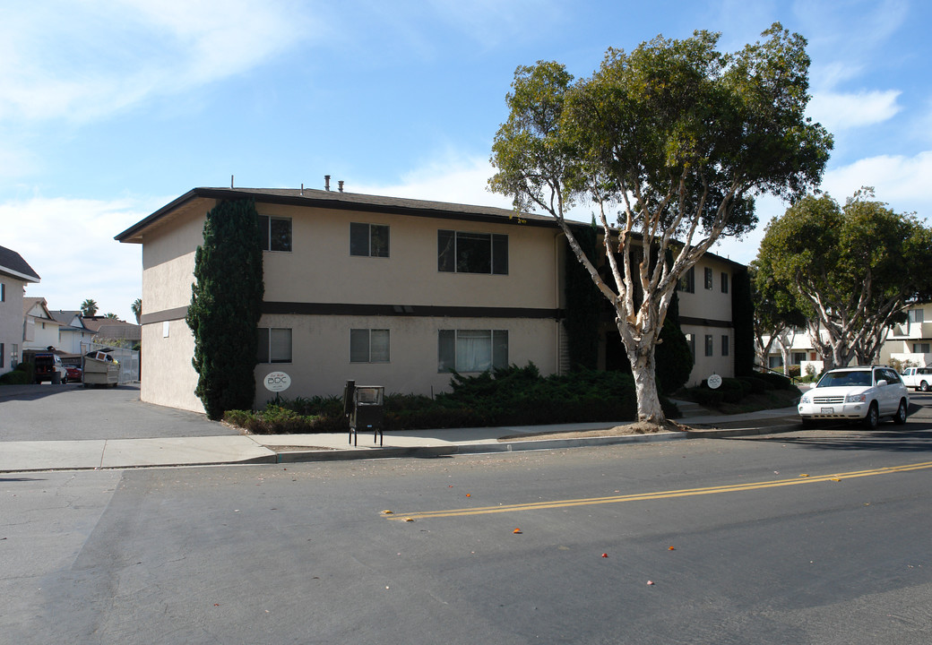 230 Mathilda Dr in Goleta, CA - Building Photo