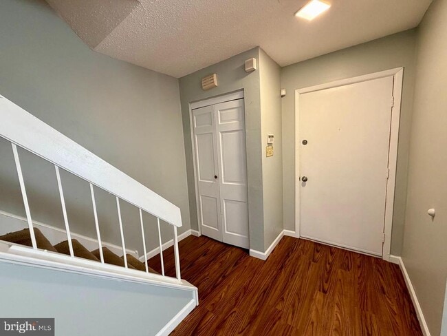 property at 33 Georgetown Rd