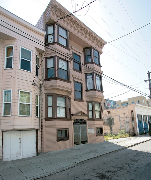 33 San Carlos St in San Francisco, CA - Building Photo