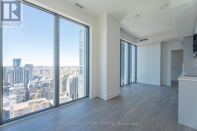 8 Cumberland St in Toronto, ON - Building Photo - Building Photo