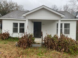 8200 W 34th St in Little Rock, AR - Building Photo