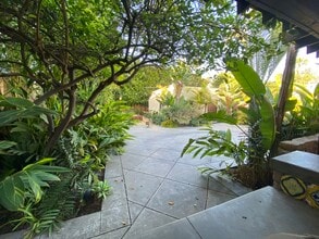 6551 Fountain Ave in Los Angeles, CA - Foto de edificio - Building Photo