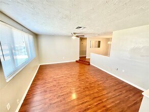 5702 Moog Rd in Holiday, FL - Building Photo - Building Photo