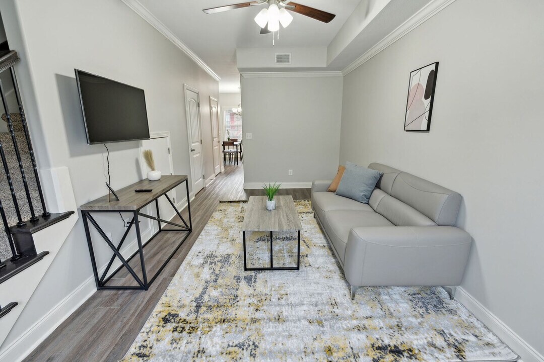 1513 Wilma Rudolph Blvd in Clarksville, TN - Building Photo