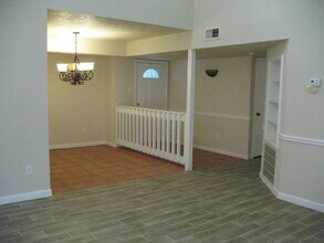 1034 Heathfield Dr in Channelview, TX - Building Photo - Building Photo