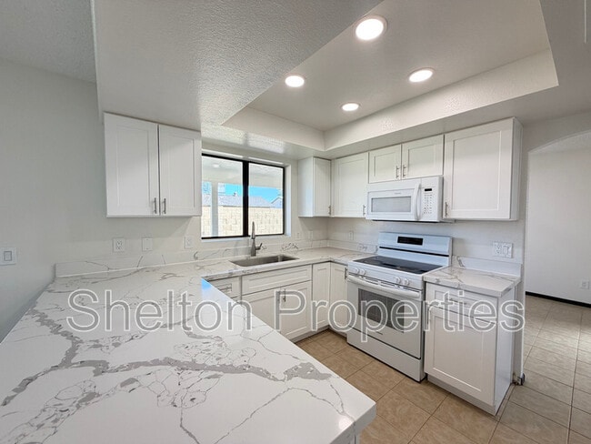 5239 N 78th Dr in Glendale, AZ - Building Photo - Building Photo