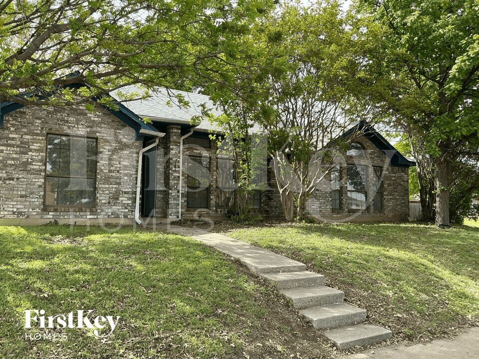 3337 Evers Pkwy in Denton, TX - Building Photo
