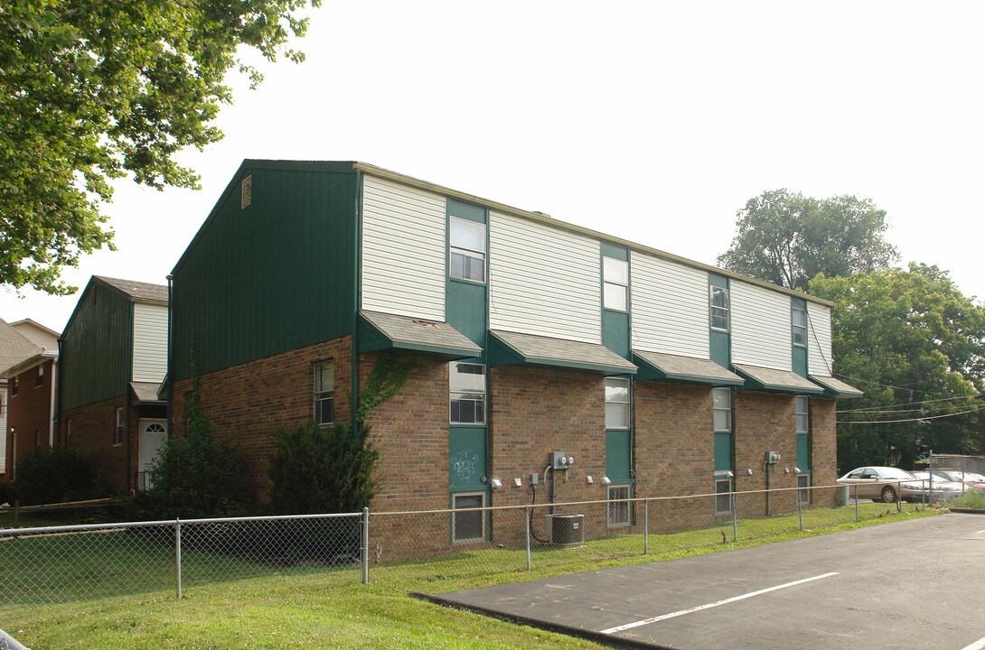 1448 Highland St in Columbus, OH - Foto de edificio