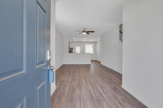 13336 Burbot Dr in Shenandoah, TX - Building Photo - Building Photo