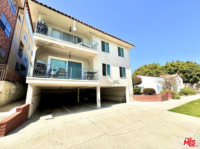 property at 9157 Alcott St