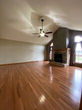 558 Beachview Dr in Somonauk, IL - Building Photo - Building Photo