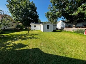 609 W Buchanan St in Winterset, IA - Building Photo - Building Photo