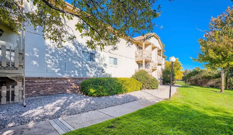 1024 E Swallow Rd in Fort Collins, CO - Building Photo