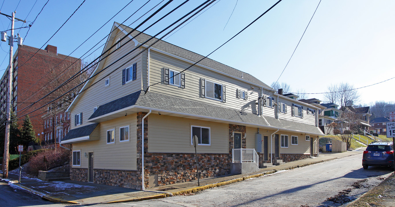 1000 State Ave in Coraopolis, PA - Building Photo