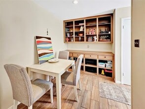 6903 Deatonhill Dr in Austin, TX - Building Photo - Building Photo