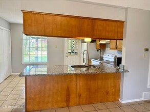 10233 Curtis Dr in Olive Branch, MS - Building Photo - Building Photo