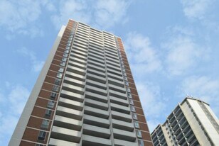 555 Sherbourne St in Toronto, ON - Building Photo