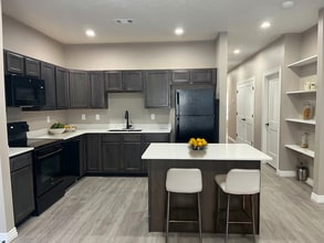 Embassy Apartments in Rogers, AR - Building Photo - Building Photo