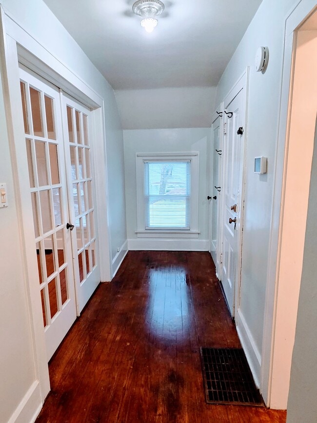 1513 Holmes Ave, Unit Upper