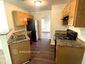 215 Bramble Bush Trail in Covington, GA - Foto de edificio - Building Photo