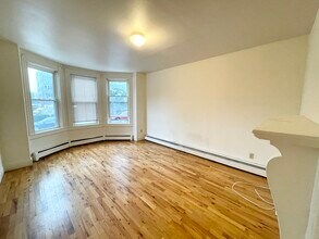 1570 Tremont St, Unit 1t in Boston, MA - Building Photo - Building Photo