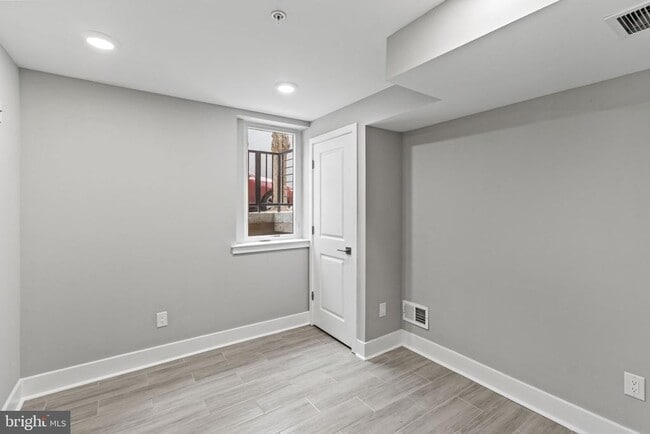 2114 N 8th St in Philadelphia, PA - Building Photo - Building Photo