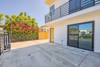 2851 S Victoria Ave-Unit -2851 in Los Angeles, CA - Building Photo - Building Photo