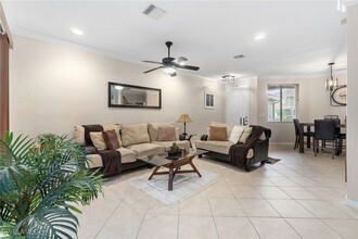 17577 Brickstone Loop in Ft. Myers, FL - Foto de edificio - Building Photo