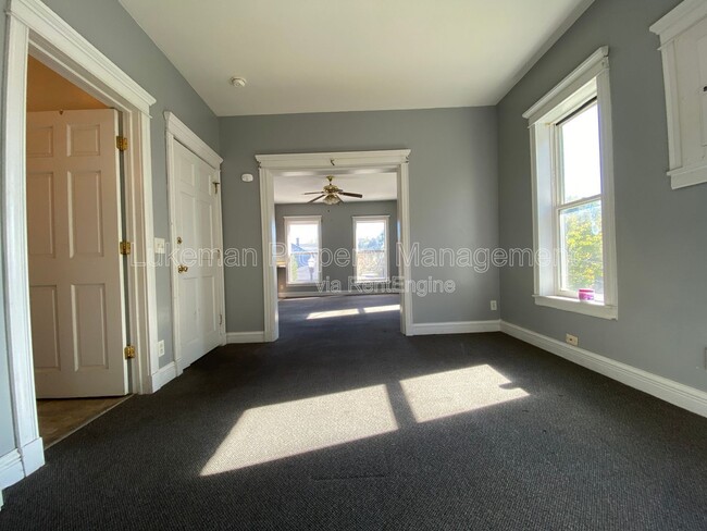 1502-1506 S Burdick St in Kalamazoo, MI - Foto de edificio - Building Photo