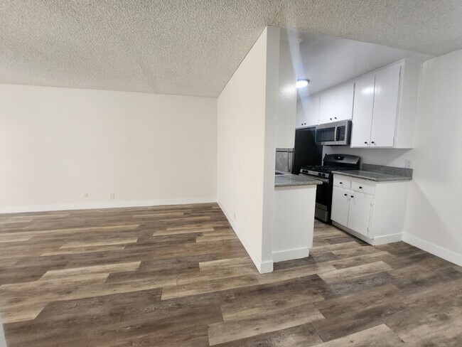 property at 123 S Catalina St