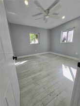 910 NE 80th St in Miami, FL - Building Photo - Building Photo