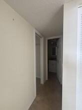 480 Executive Center Dr in West Palm Beach, FL - Foto de edificio - Building Photo