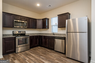 7261 Lacey Dr in Douglasville, GA - Building Photo - Building Photo