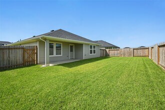 2227 Laurel Bloom Ln in Sealy, TX - Building Photo - Building Photo