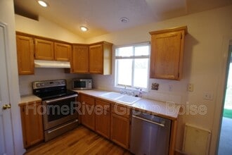 2806 Mink Pl in Nampa, ID - Building Photo - Building Photo