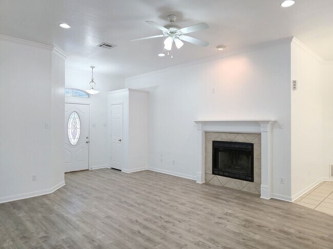 10505 Granada Dr in Waco, TX - Building Photo - Building Photo