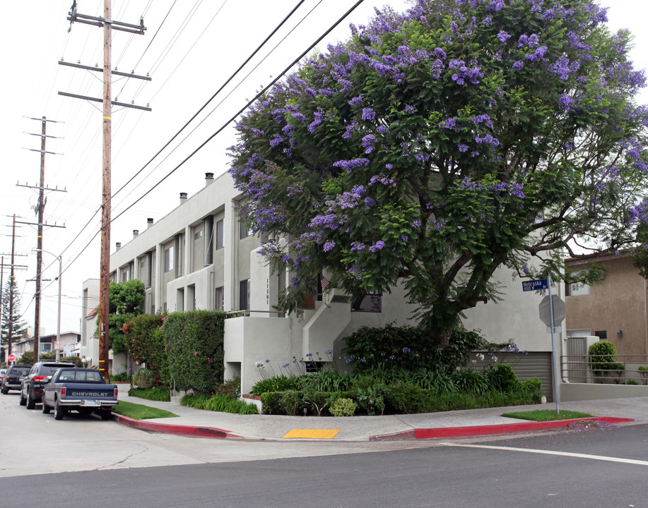 11501 Nebraska Ave in Los Angeles, CA - Building Photo