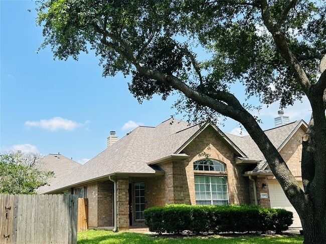 1219 Oak Canyon Ln in Richmond, TX - Building Photo - Building Photo
