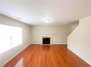 2518 Macleod St in Burlington, NC - Foto de edificio - Building Photo